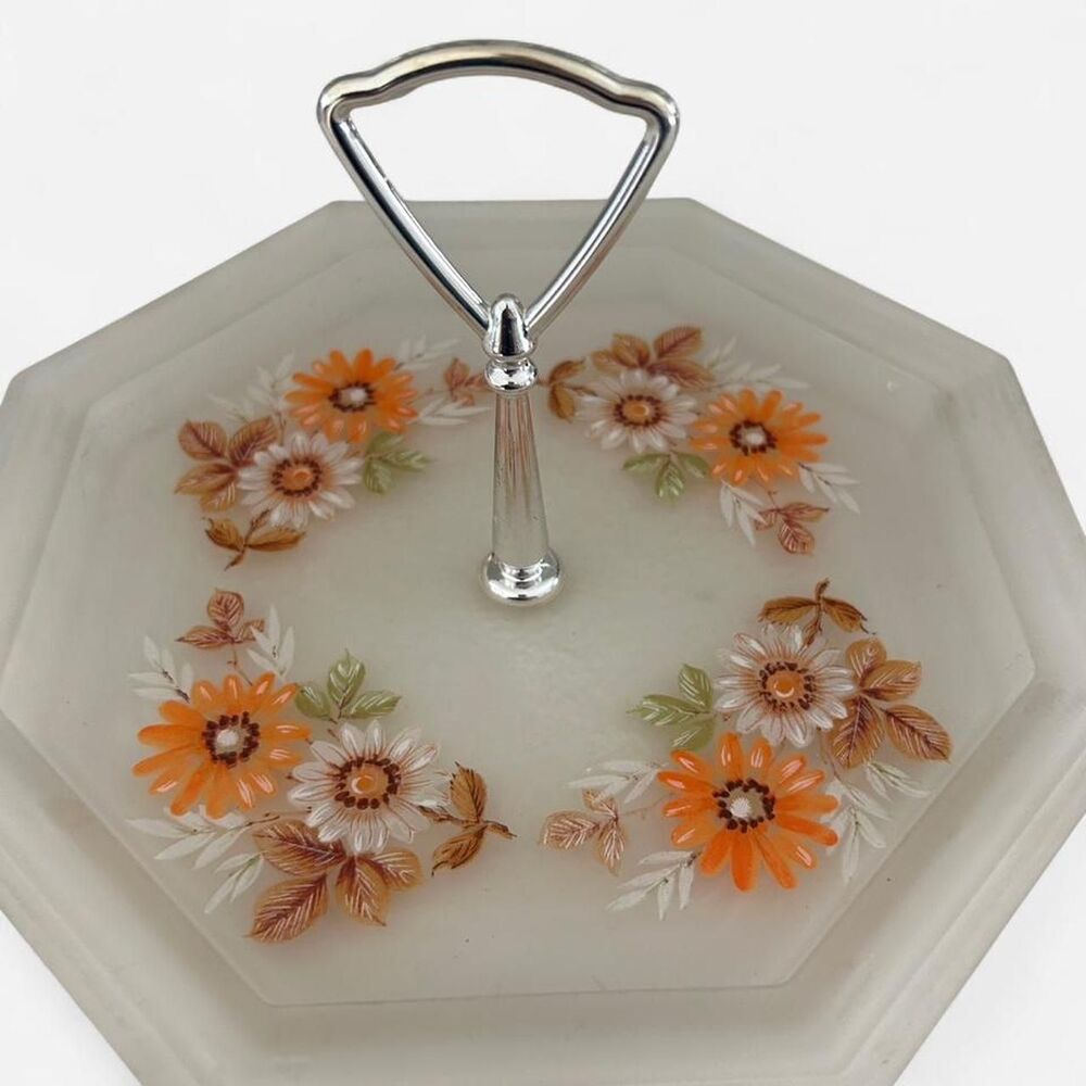 Lovely Vintage Westmoreland Crystal Mist Straw Flower Serving tray